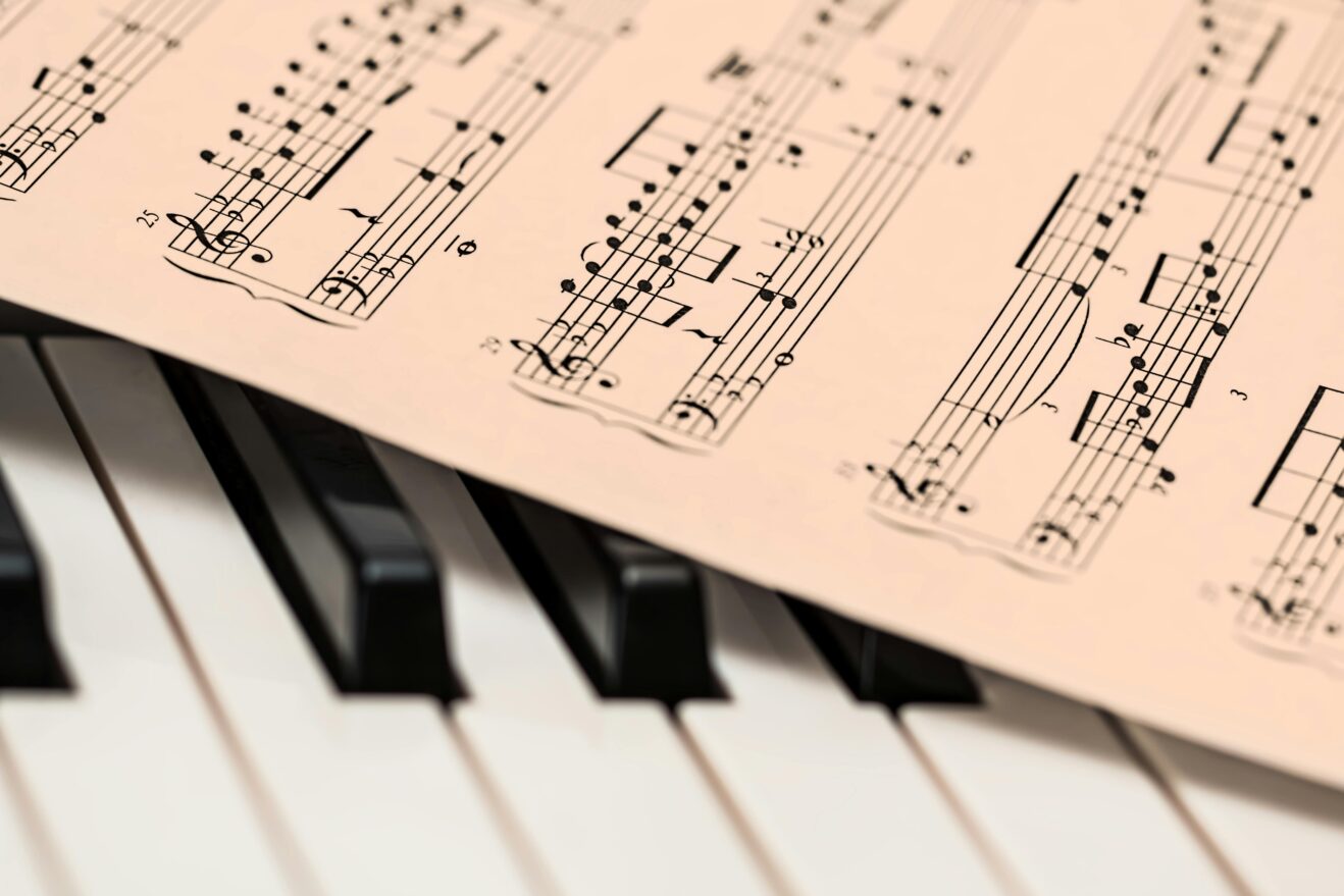 Unlock Your Musical Potential with Our Beginner Keyboard Classes